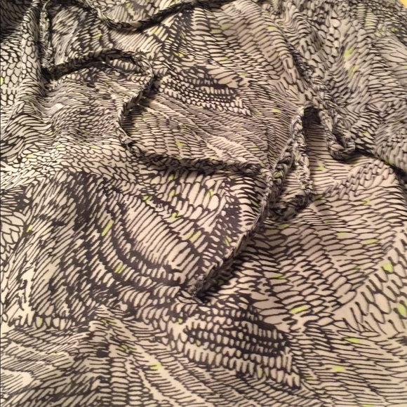 SOLD🌝-Multi Color Marble /Yellow Accent) - Picture 4 of 6